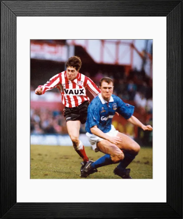 Framed Print : Sunderland 1-0 Portsmouth, league match at Roker Park, Saturday 21st December 1991 Framed Print : Sunderland 1-0 Portsmouth, league match at Roker Park, Saturday 21st December 1991