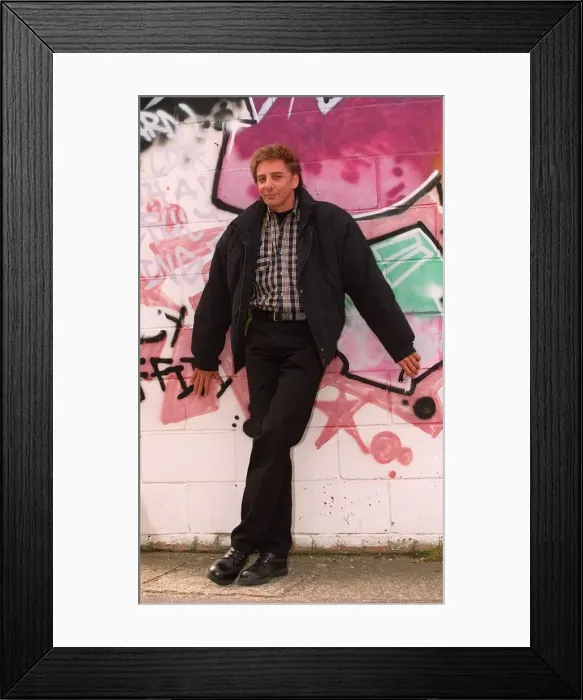 Framed Print : Barry Manilow American singer 03 / 04 / 1996 Framed Print : Barry Manilow American singer 03 / 04 / 1996