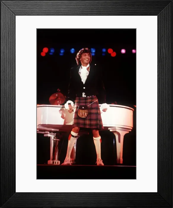 Framed Print : Barry Manilow singer at Ingliston dbase msi Framed Print : Barry Manilow singer at Ingliston dbase msi