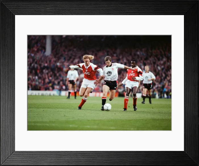 Framed Print : Arsenal 1-1 Middlesbrough, Premier league match at Highbury, Saturday 19th December 1992 Framed Print : Arsenal 1-1 Middlesbrough, Premier league match at Highbury, Saturday 19th December 1992