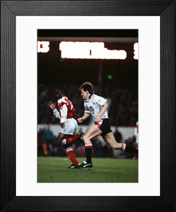 Framed Print : Arsenal 1-1 Middlesbrough, Premier league match at Highbury, Saturday 19th December 1992