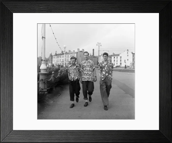 Framed Print : Holiday scenes in and around Blackpool, Lancashire. July 1952