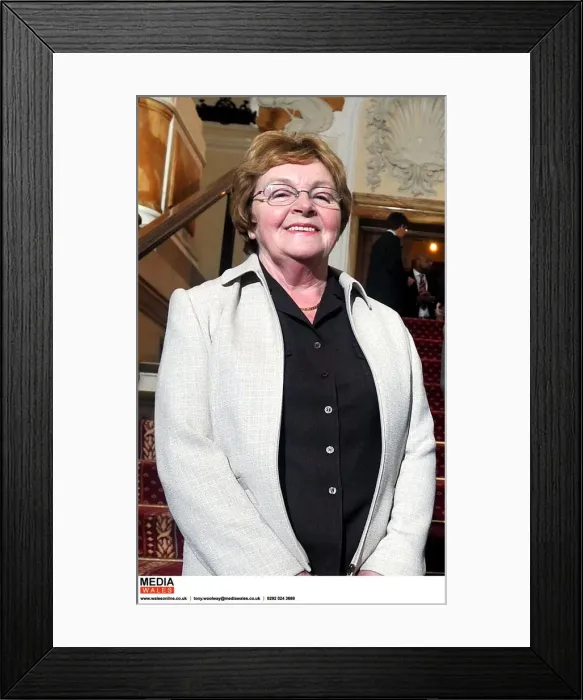 Framed Print : 00576197 Framed Print : 00576197