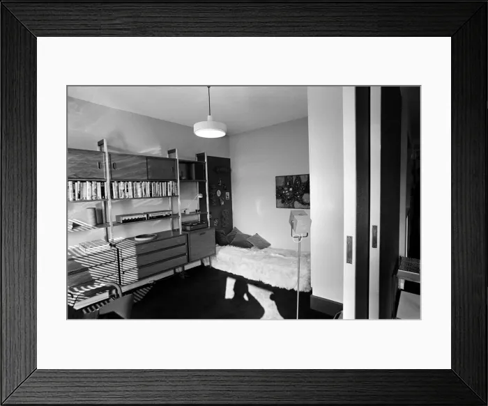Framed Print : Interior views of Barbican flats, City of London. 21st October 1968 Framed Print : Interior views of Barbican flats, City of London. 21st October 1968