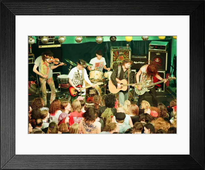 Framed Print : Levellers, perform free concert at the Bull Ring Shopping Centre, Birmingham Framed Print : Levellers, perform free concert at the Bull Ring Shopping Centre, Birmingham