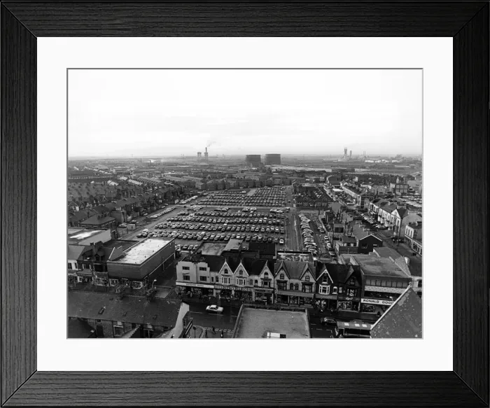 Framed Print : Aerial view of Middlesbrough, North Yorkshire. Five hundred cars parked in neat row