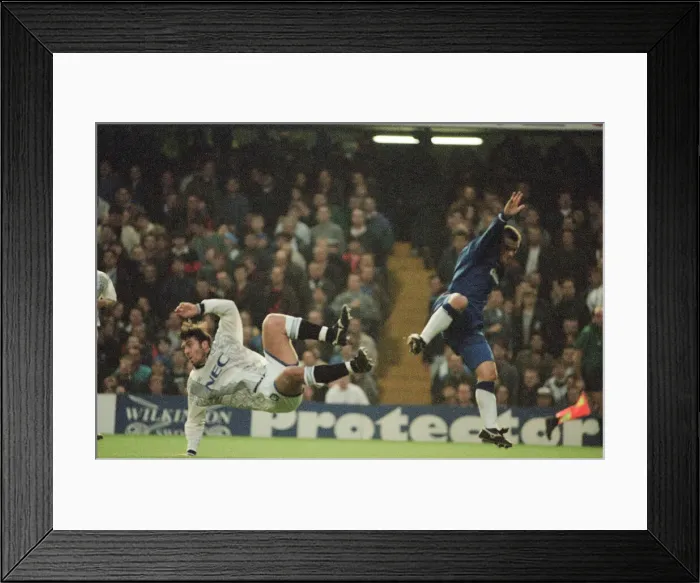 Framed Print : Chelsea 0-1 Everton. League match at Stamford Bridge, Saturday 26th November 1994 Framed Print : Chelsea 0-1 Everton. League match at Stamford Bridge, Saturday 26th November 1994