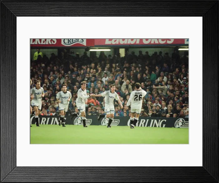 Framed Print : Chelsea 0-1 Everton. League match at Stamford Bridge, Saturday 26th November 1994