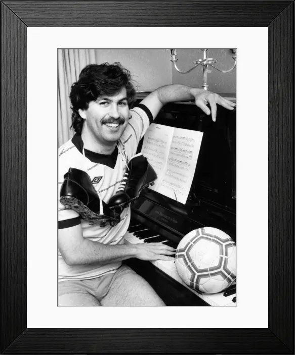 Framed Print : Steve MacKenzie, West Bromwich Albion Football Player, has been spending the close season Framed Print : Steve MacKenzie, West Bromwich Albion Football Player, has been spending the close season