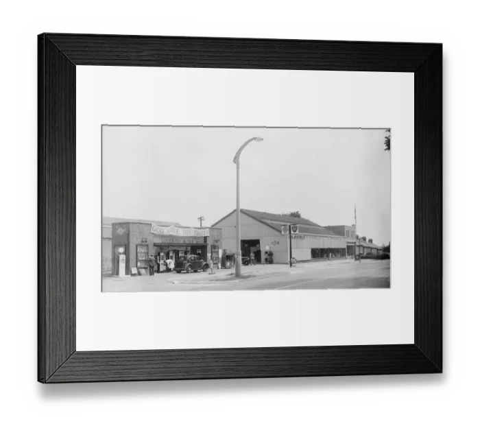 Framed Print : Coventry Motor Mart petrol station and garage on London Road Coventry. Circa 1953 Framed Print : Coventry Motor Mart petrol station and garage on London Road Coventry. Circa 1953