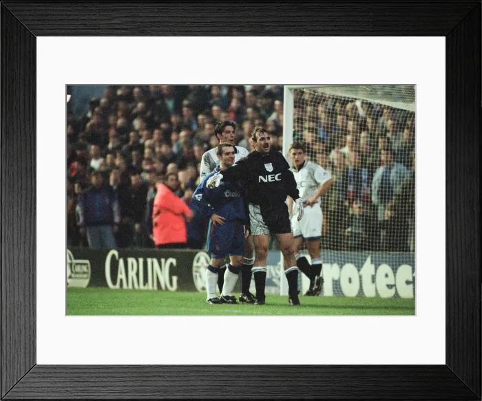 Framed Print : Chelsea 0-1 Everton. League match at Stamford Bridge, Saturday 26th November 1994