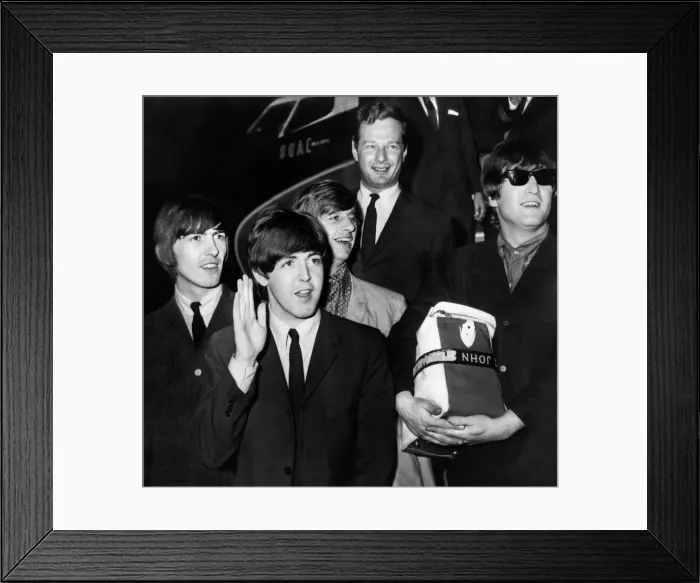 Framed Print : The Beatles return home after successful Summer 1964 (First) US & Canada Tour Framed Print : The Beatles return home after successful Summer 1964 (First) US & Canada Tour