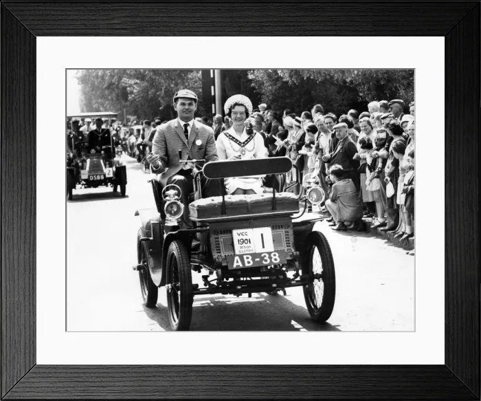 Framed Print : The Mayoress of Middlesbrough, Mrs E H Barrass, enjoys a ride in the leading car Framed Print : The Mayoress of Middlesbrough, Mrs E H Barrass, enjoys a ride in the leading car