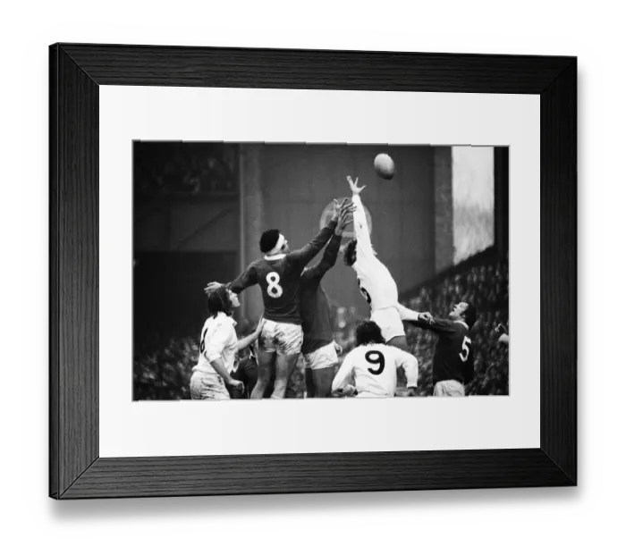 Framed Print : England 9-21 Wales, Rugby Union, Five Nations Championship match at Twickenham Framed Print : England 9-21 Wales, Rugby Union, Five Nations Championship match at Twickenham