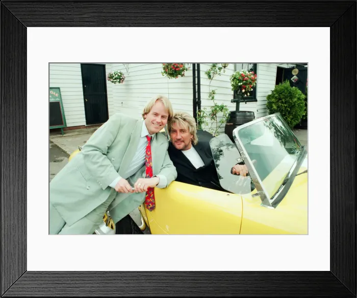 Framed Print : Rod Stewart at The Theydon Oak in Epping Essex, an award winning Restaurant Framed Print : Rod Stewart at The Theydon Oak in Epping Essex, an award winning Restaurant
