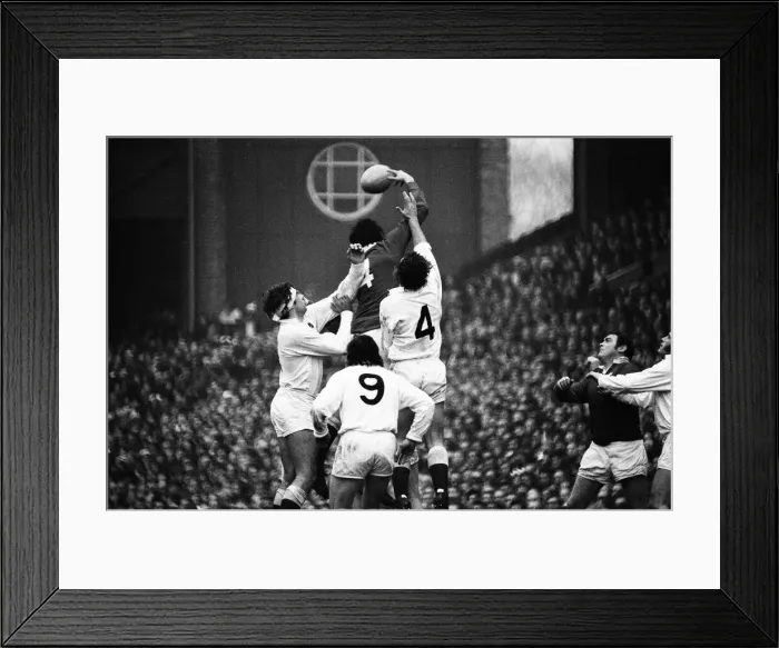 Framed Print : England 9-21 Wales, Rugby Union, Five Nations Championship match at Twickenham Framed Print : England 9-21 Wales, Rugby Union, Five Nations Championship match at Twickenham