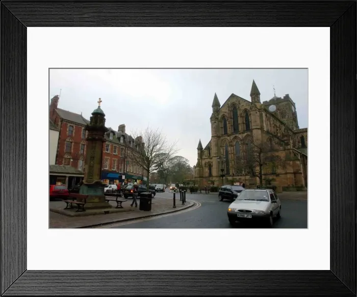 Framed Print : An MP has thrown his weight behind a bid to bring high-street restaurant chain Nando