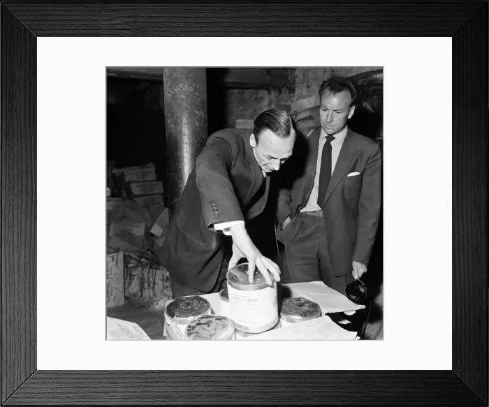 Framed Print : Typhoid outbreak. Aberdeen. Scotland. 1964. In 1964 there was an outbreak of typhoid in Framed Print : Typhoid outbreak. Aberdeen. Scotland. 1964. In 1964 there was an outbreak of typhoid in