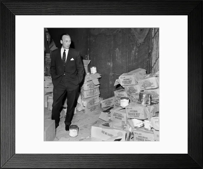 Framed Print : Typhoid outbreak. Aberdeen. Scotland. 1964. In 1964 there was an outbreak of typhoid in