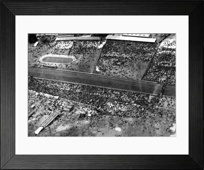 Framed Print : The good old days Gosforth Park on Plate Day, 1952. Five years earlier a reported 57 Framed Print : The good old days Gosforth Park on Plate Day, 1952. Five years earlier a reported 57