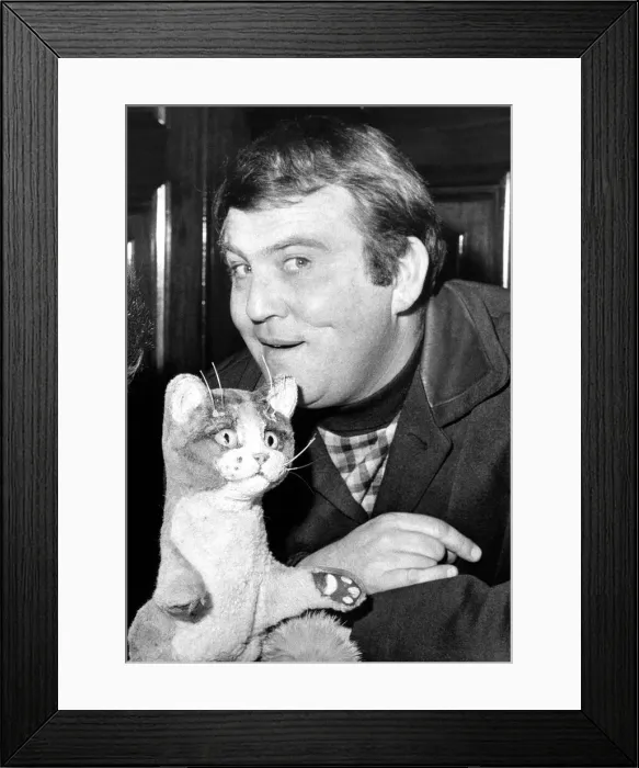 Framed Print : Comedy star Terry Scott appeared at the Theatre Royal, Newcastle Framed Print : Comedy star Terry Scott appeared at the Theatre Royal, Newcastle