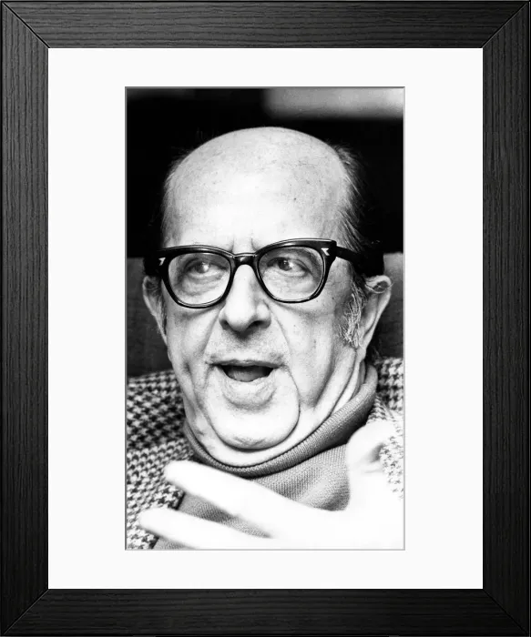Framed Print : DAY TWO MIRROR PICTURES UNSEEN TEESSIDE Actor Phil Silvers Framed Print : DAY TWO MIRROR PICTURES UNSEEN TEESSIDE Actor Phil Silvers