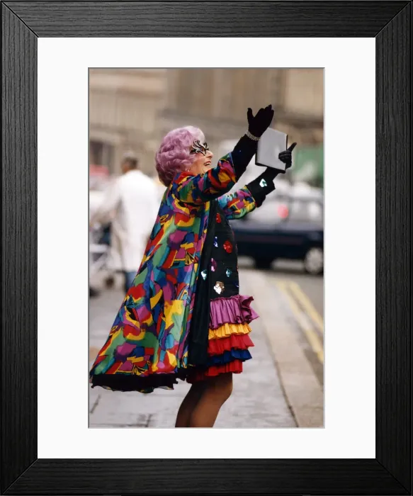 Framed Print : Dame Edna Everage aka Barry Humphries visits Newcastle. 28th November 1995 Framed Print : Dame Edna Everage aka Barry Humphries visits Newcastle. 28th November 1995