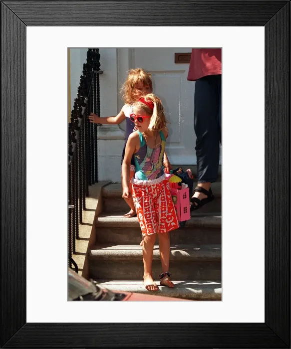 Framed Print : PEACHES YATES PULLS A FACE AFTER VISITING HER NEW SISTER HEAVENLEY HIRaNI TIGERLILY Framed Print : PEACHES YATES PULLS A FACE AFTER VISITING HER NEW SISTER HEAVENLEY HIRaNI TIGERLILY