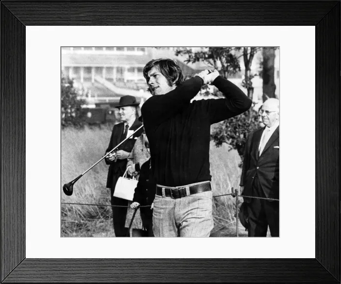 Framed Print : Doug McClelland, in action, 5th October 1972 Framed Print : Doug McClelland, in action, 5th October 1972