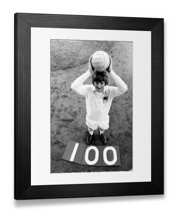 Framed Print : Sport - Football - Swansea City - Robbie James who becomes the youngest player to Framed Print : Sport - Football - Swansea City - Robbie James who becomes the youngest player to