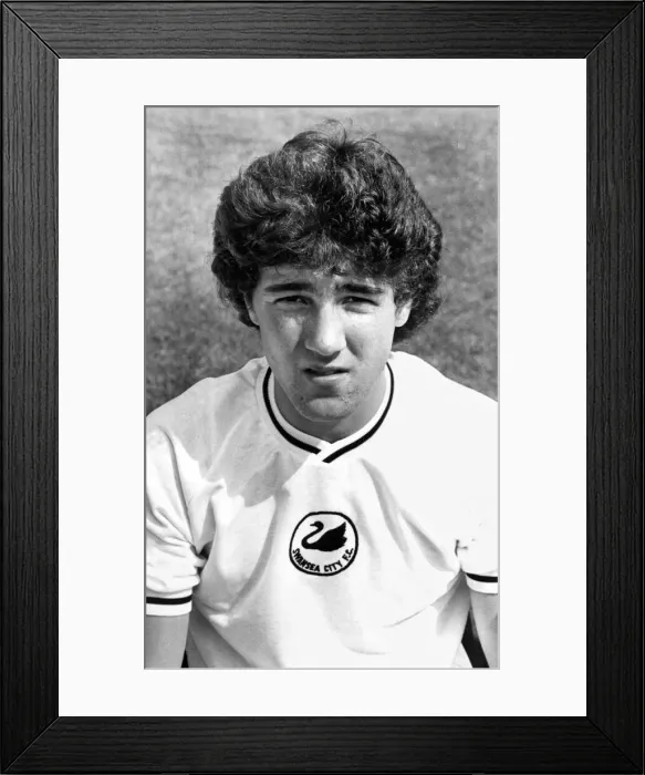 Framed Print : Sport - Football - Swansea City - Dean Saunders 30th July 1981 - Western Mail Framed Print : Sport - Football - Swansea City - Dean Saunders 30th July 1981 - Western Mail