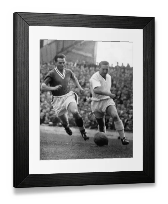 Framed Print : Sport - Football - Cardiff City v Swansea City - Swansea Framed Print : Sport - Football - Cardiff City v Swansea City - Swansea