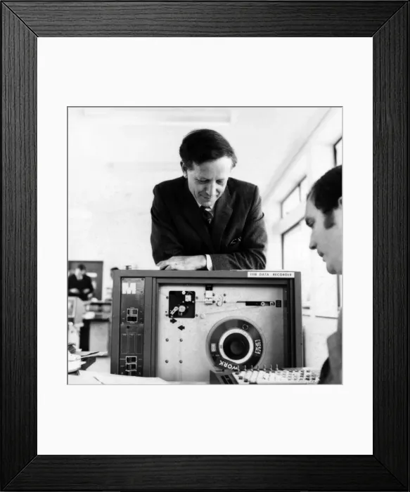 Framed Print : Stan Kelly-Bootle, author, songwriter and known for achieving the first postgraduate Framed Print : Stan Kelly-Bootle, author, songwriter and known for achieving the first postgraduate