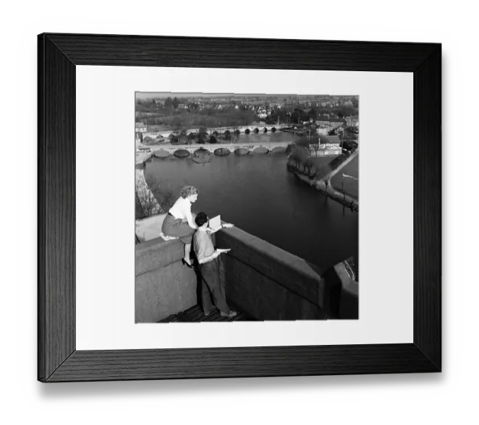Framed Print : View of the two Bridges in Stratford-upon-Avon, Warwickshire. Circa 1953 Framed Print : View of the two Bridges in Stratford-upon-Avon, Warwickshire. Circa 1953