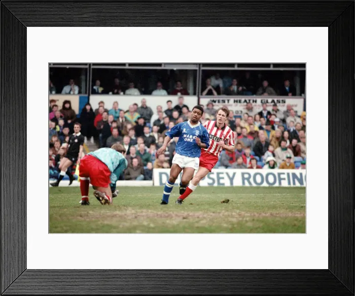 Framed Print : Football match, Birmingham City v Stoke City, final score 1-1, League Division Three