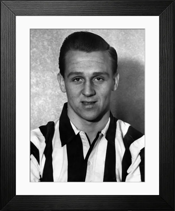 Framed Print : Maurice Setters, West Bromwich Albion, Football Player, 1955?1960 Framed Print : Maurice Setters, West Bromwich Albion, Football Player, 1955?1960