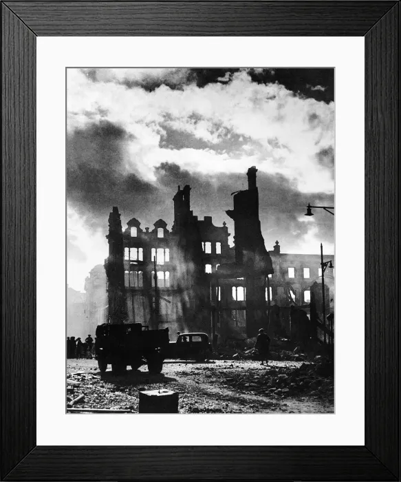 Framed Print : Swansea as dawn breaks after three night blitz attack by the Germans. August 1940 Framed Print : Swansea as dawn breaks after three night blitz attack by the Germans. August 1940