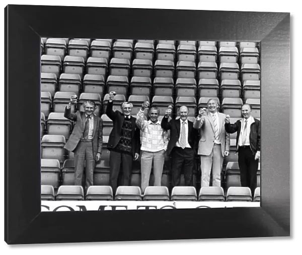 Raising their glasses are former Gateshead stars (left to right) Jacke Callender