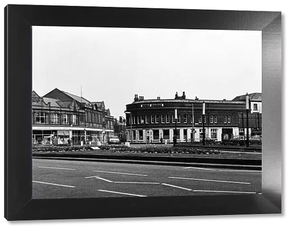 Victoria Square, Widnes, with the Town Hall on the right. 8th October 1975