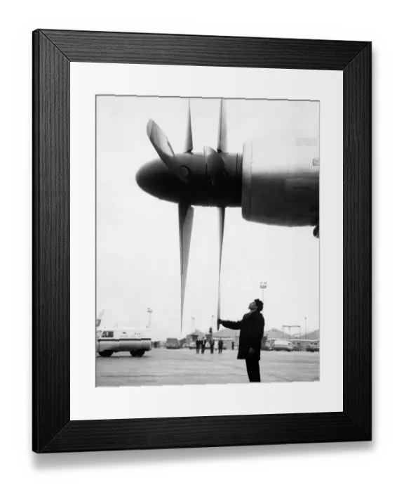 Framed Print : When the worlds biggest airliner landed at London Airport today (Friday 8-2-63 Framed Print : When the worlds biggest airliner landed at London Airport today (Friday 8-2-63