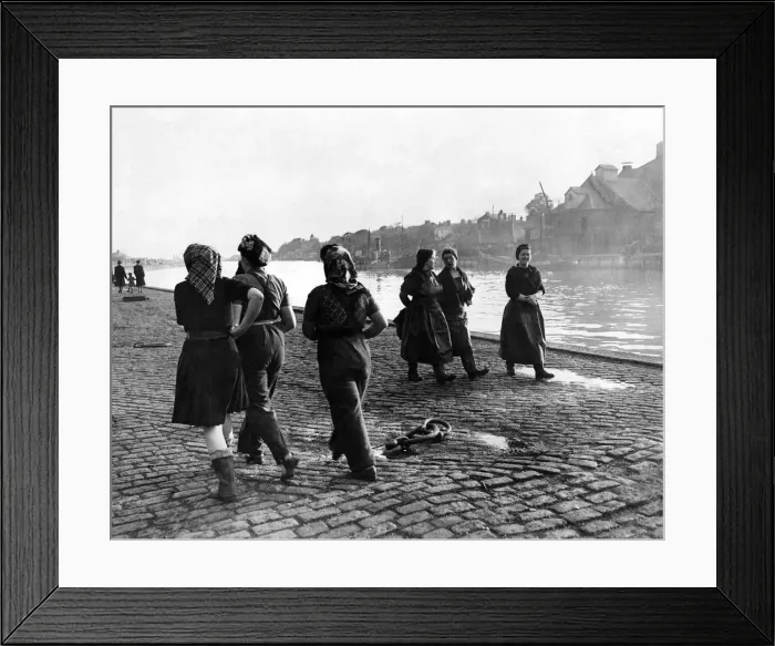 Framed Print : All the girls (Curers) are idle, still few herring come in
