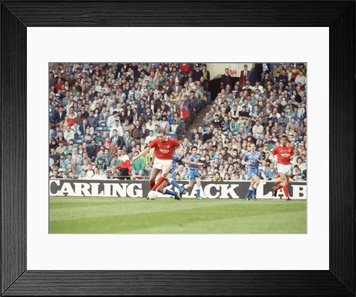 Framed Print : Simod Cup final at Wembley Stadium. Nottingham Forest defeated Everton 4-3