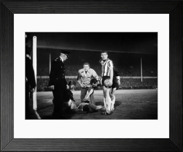 Framed Print : Tottenham Hotspur won the Football League - as it was then, on Monday April 17th 1961 Framed Print : Tottenham Hotspur won the Football League - as it was then, on Monday April 17th 1961