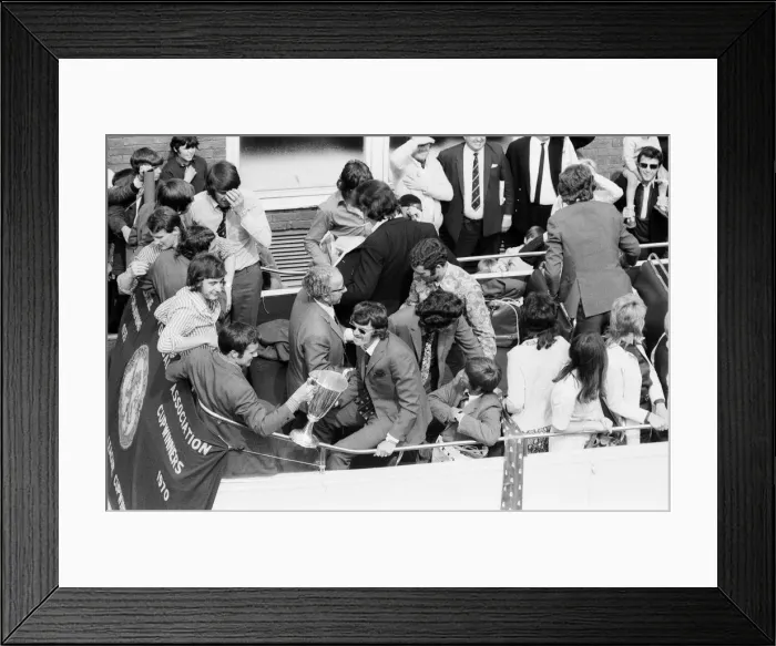 Framed Print : A triumphant Chelsea FC, return home after winning 1971 European Cup Winners Framed Print : A triumphant Chelsea FC, return home after winning 1971 European Cup Winners