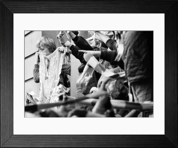 Framed Print : A triumphant Chelsea FC, return home after winning 1971 European Cup Winners Framed Print : A triumphant Chelsea FC, return home after winning 1971 European Cup Winners