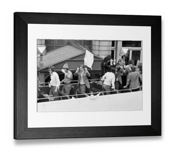 Framed Print : A triumphant Chelsea FC, return home after winning 1971 European Cup Winners Framed Print : A triumphant Chelsea FC, return home after winning 1971 European Cup Winners