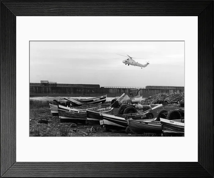 Framed Print : Redcar Seafront, 29th July 1986 Framed Print : Redcar Seafront, 29th July 1986