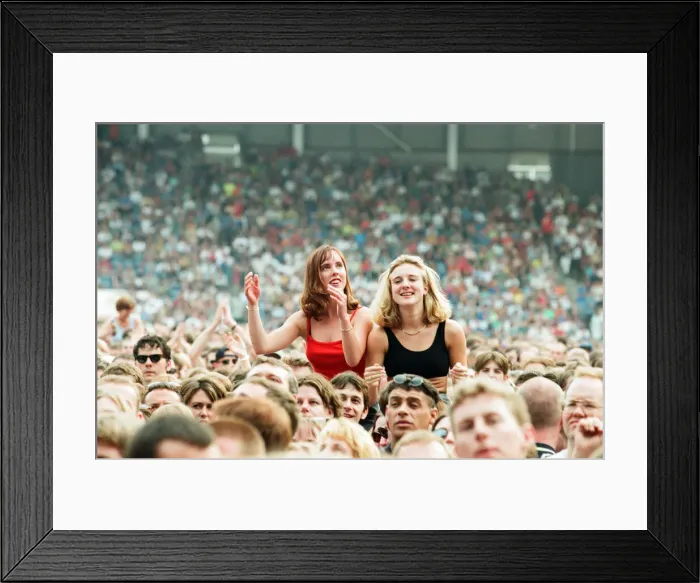 Framed Print : The Beautiful South performing live at the Alfred McAlpine Stadium. 12th July 1997 Framed Print : The Beautiful South performing live at the Alfred McAlpine Stadium. 12th July 1997