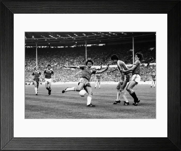 Framed Print : Brighton & Hove Albion 0-4 Manchester United, 1983 FA Cup Final Replay at Wembley Stadium Framed Print : Brighton & Hove Albion 0-4 Manchester United, 1983 FA Cup Final Replay at Wembley Stadium
