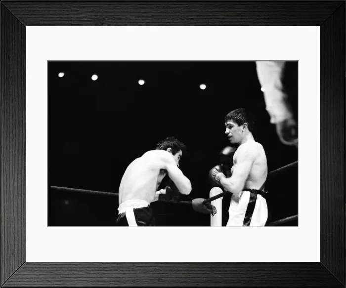 Framed Print : Boxing match between Jimmy Tibbs (white shorts) v Franco Macchia Framed Print : Boxing match between Jimmy Tibbs (white shorts) v Franco Macchia